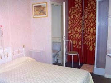 Hotel De La Ta Rennes Bagian luar foto
